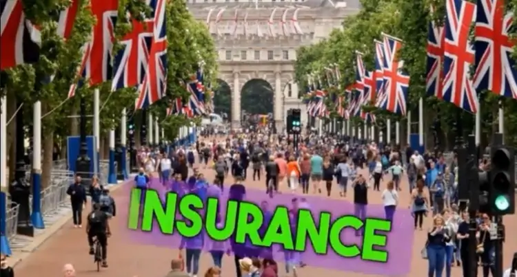 How does private health insurance work in the UK?